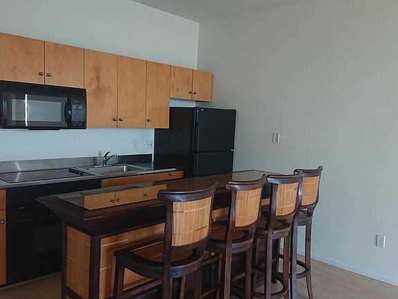 3rd image of 2050 Kettner Blvd #27