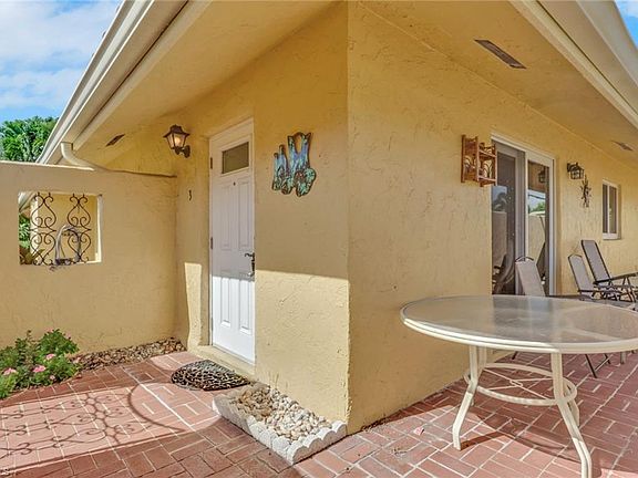 3rd image of 116 Harrison RD #3