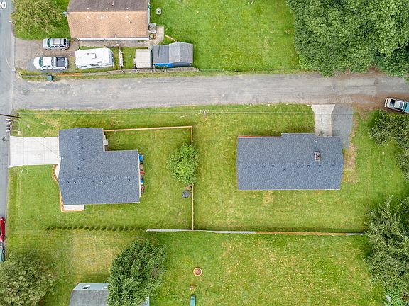 2nd image of 114 Dillon Dr