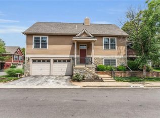 7650 W 158th Ter, Overland Park, KS 66223