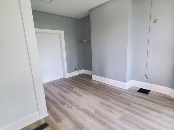 1443 Old Burrstone Rd FLOOR 1