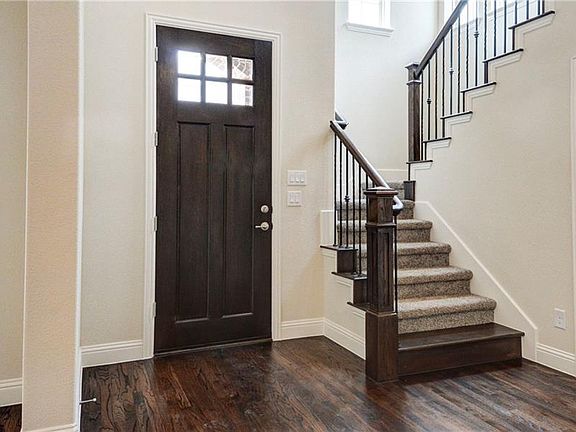 2nd image of 280 Palisades Blvd