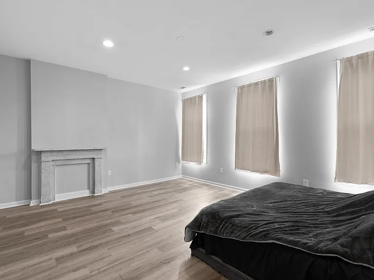 2119 N Charles St #D — Photo 16