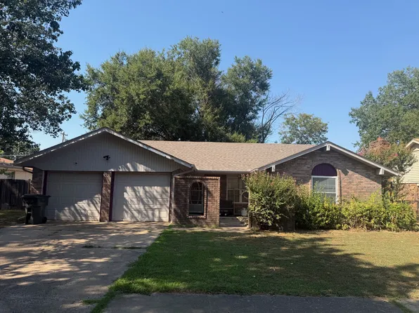 420 Fairfax Dr, Muskogee, OK 74403