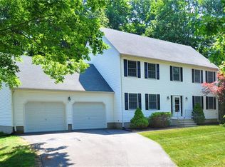 9 W Gate Rd, Farmington, CT 06032