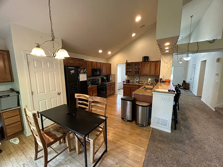 1619 Mountain Dr — Photo 7