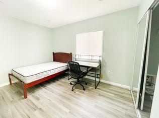 1137 W 37th Dr #102, Los Angeles, CA 90007