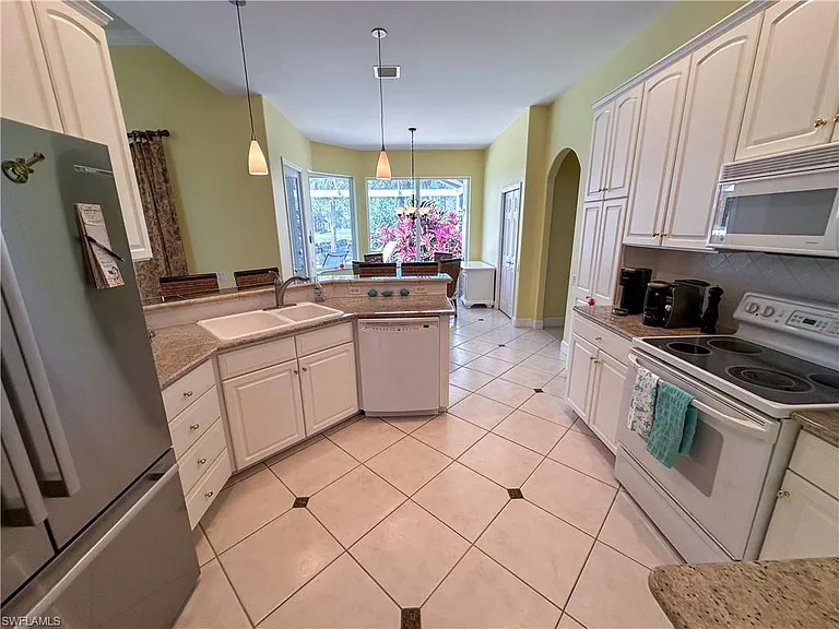 8229 Allendale Ct — Photo 31