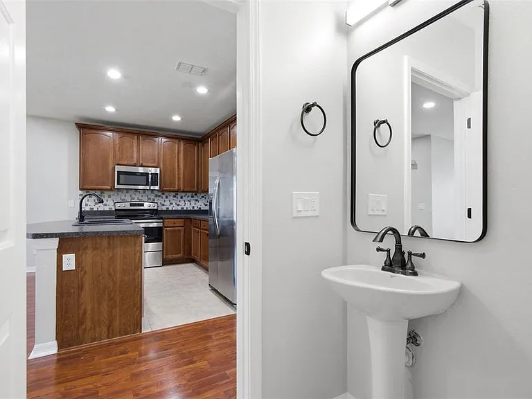 30149 Goodwick Way — Photo 8