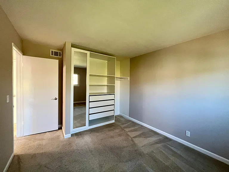 248 Pine Wood Ln — Photo 19