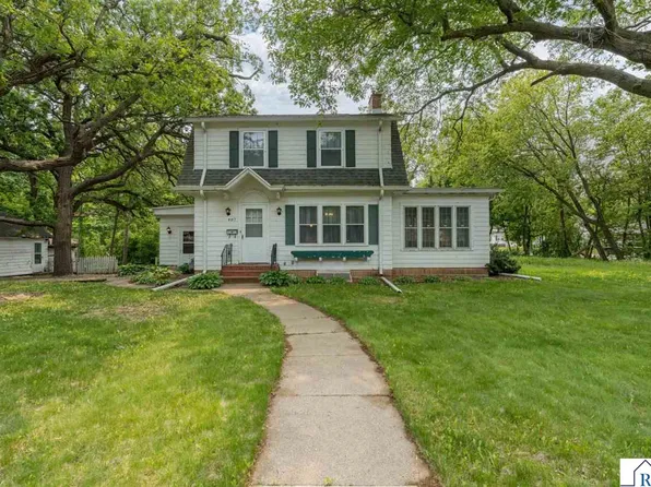 407 W 8th St, Mankato, MN 56001