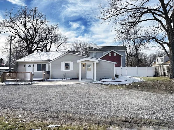 306 Center Grange Rd, Monaca, PA 15061