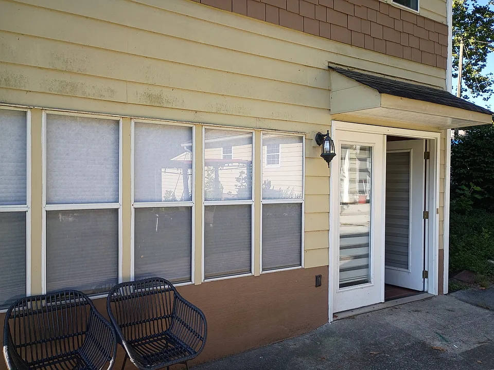 4010 Lindley Cir #1