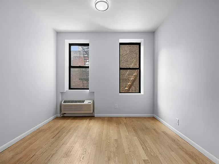 577 2nd Ave #21 — Photo 3