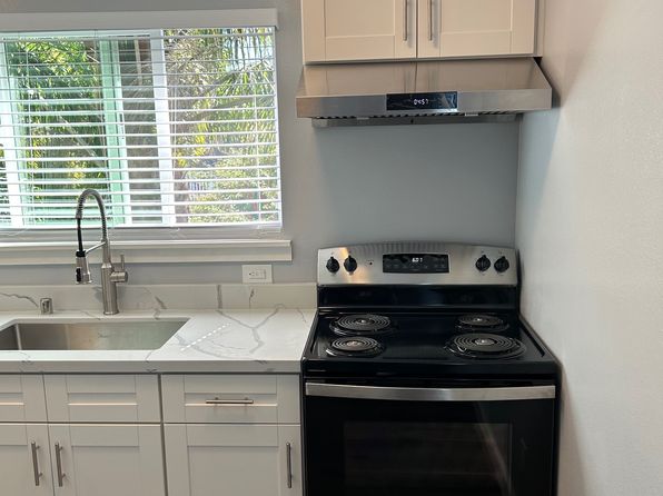 150 Redwood Ave #8