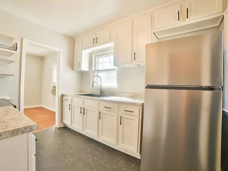 715 S West Ave — Photo 7