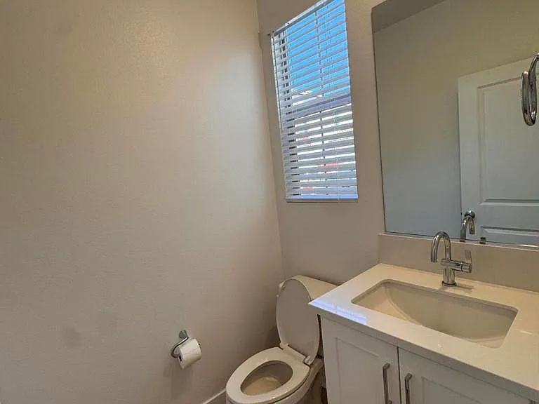 712 Guy Turner Dr — Photo 8