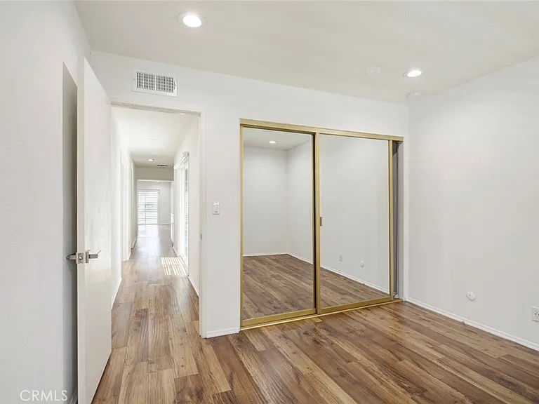9450 Tampa Ave — Photo 48