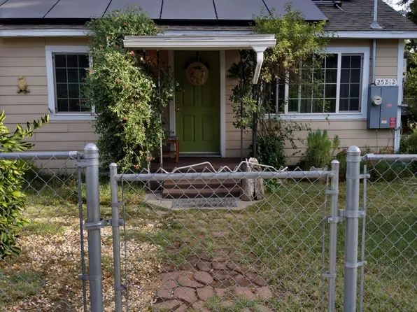 25242 S Center St, Los Molinos, CA 96055