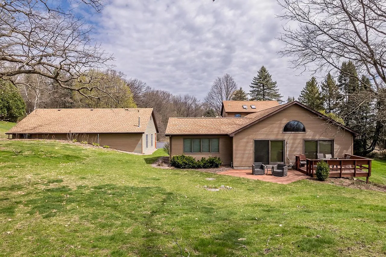 6641 North Kennedy Road photo 1