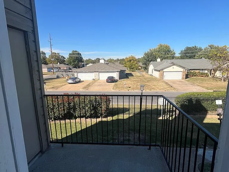 6639 S Victor Ave #G208 — Photo 7