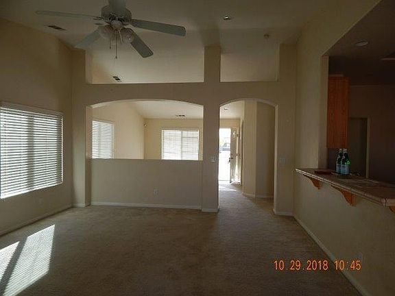 5th image of 15962 Holly Brook Ln