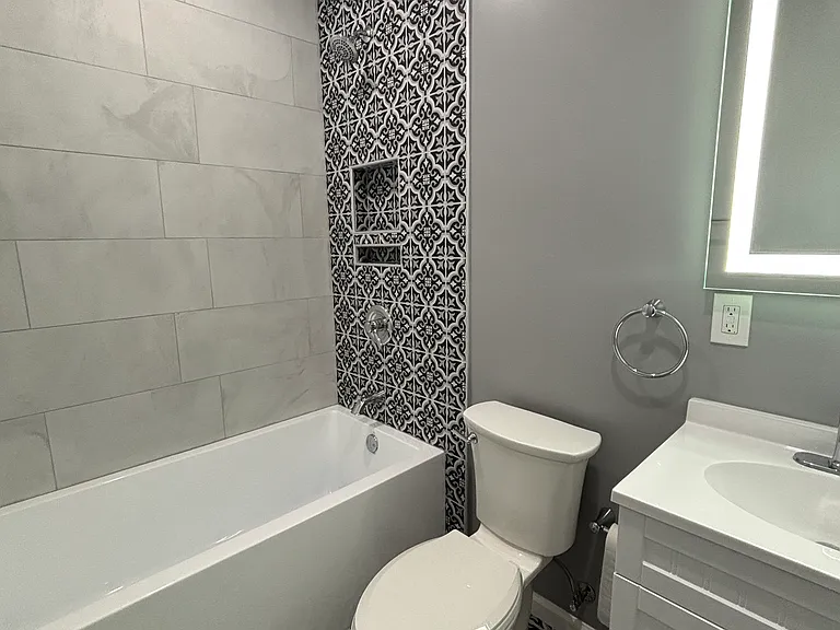 1261 Donald Ave — Photo 7