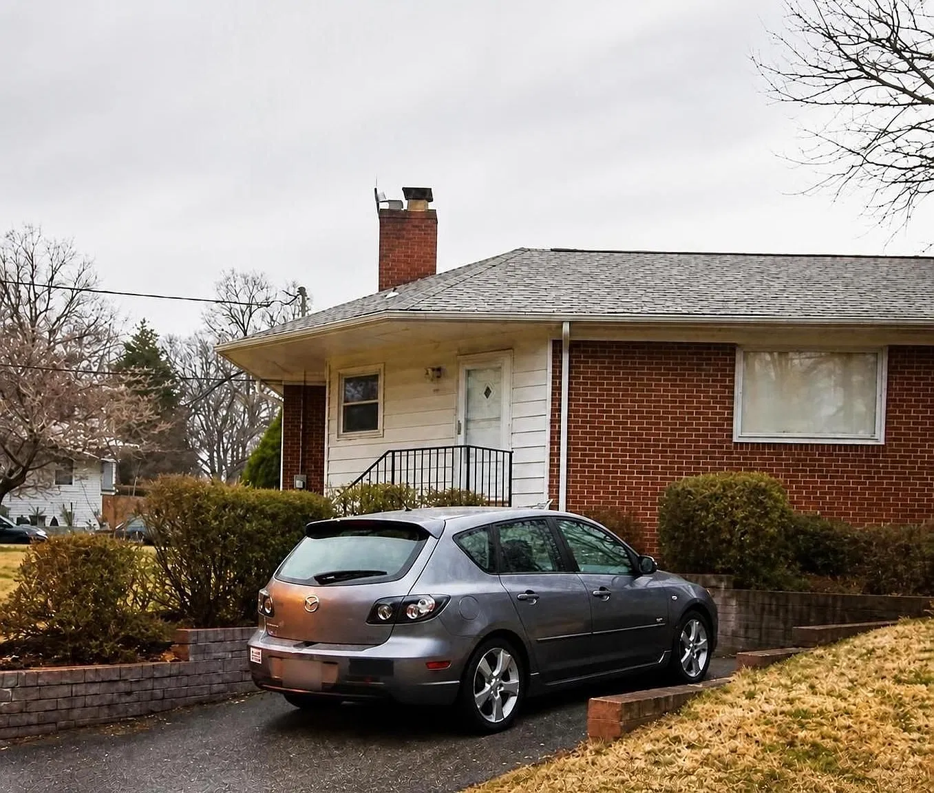 621 Blackstone Ter NW — Photo 4