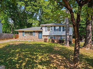6260 Crestview Ln, Forest Park, GA 30297