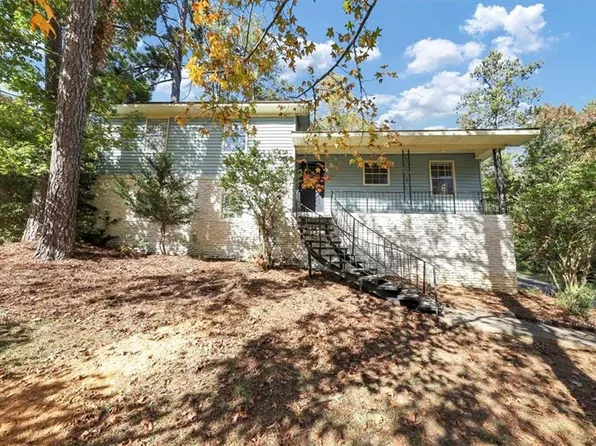 797 Tall Deer Dr, Fairburn, GA 30213