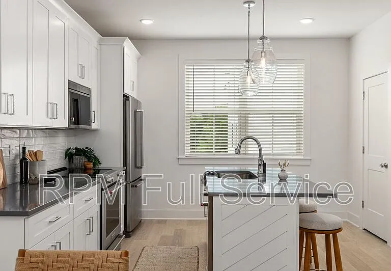 700 N Dupont Ave #228 — Photo 13