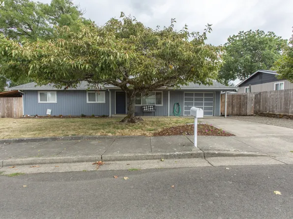 611 S 2nd St, Carlton, OR 97111