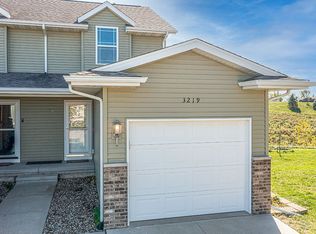 3219 Blackberry Cir SW, Cedar Rapids, IA 52404