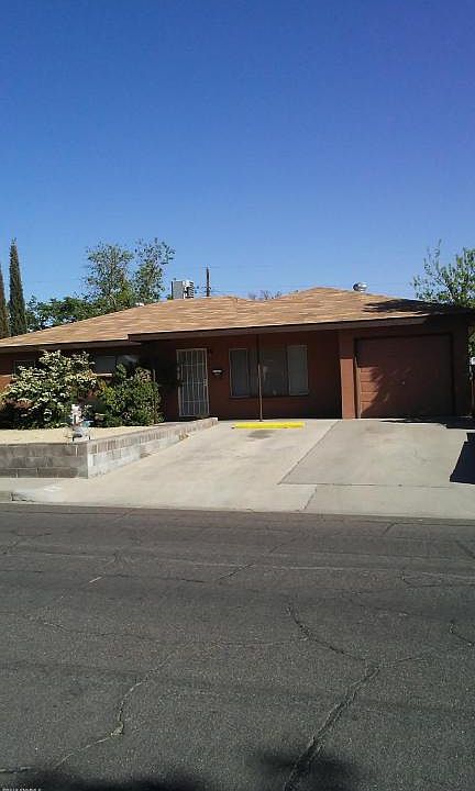 1st image of 1920 Corbett Dr