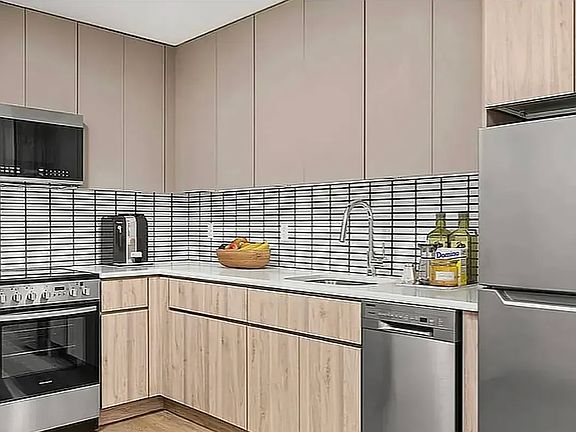 3rd image of 91 Bruckner Blvd #707