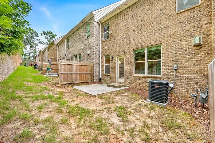 6065 Arbor Knoll Pl — Photo 3