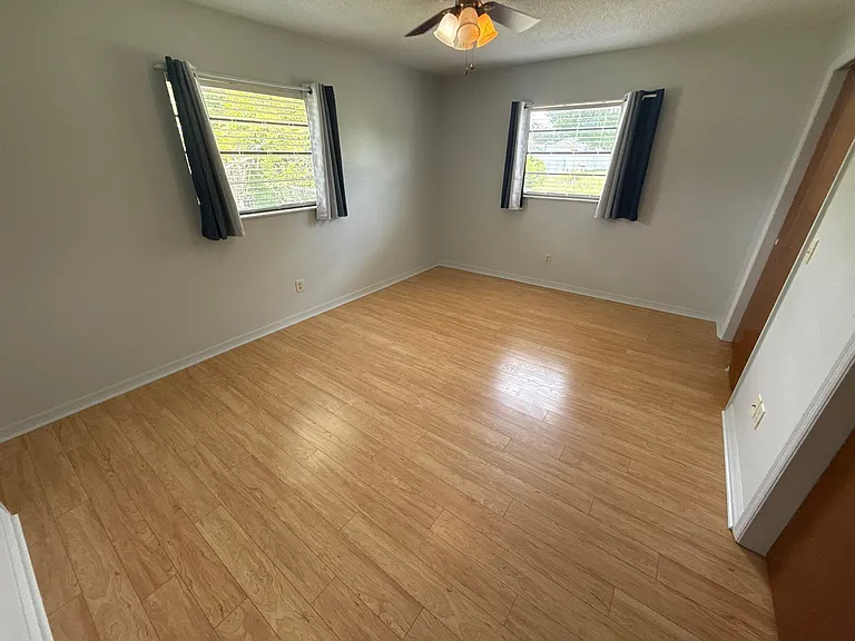 8215 W Cecil Ln — Photo 14