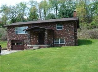 1070 Delaware St, Export, PA 15632