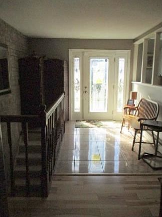 4th image of 942 Squires Ave