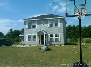71 Starling Dr, Bangor, ME 04401