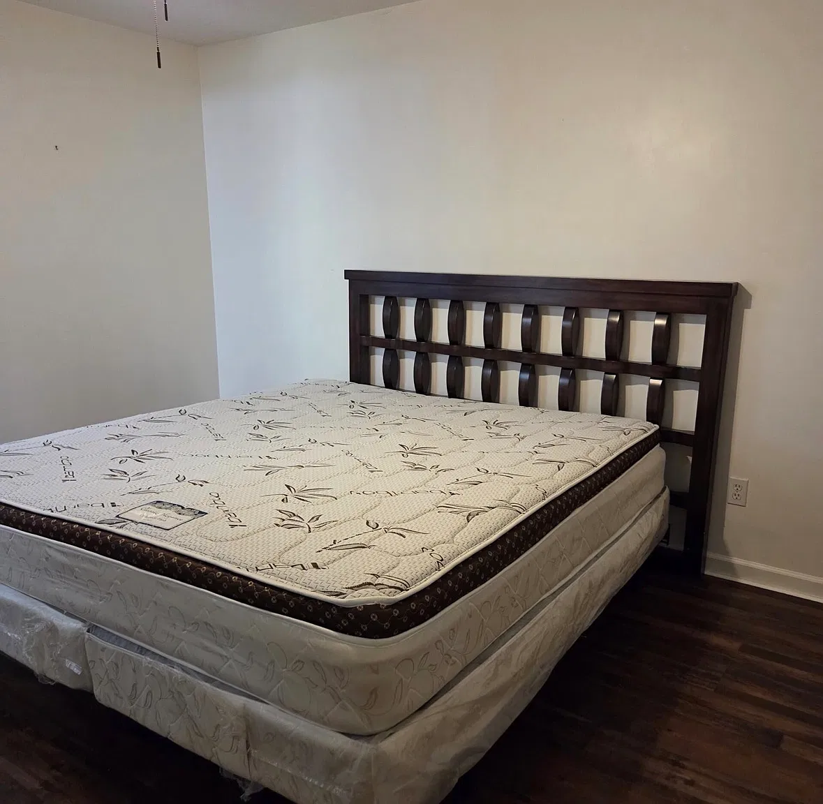 2 bed, 1000 sqft, $2,000 — Photo 3