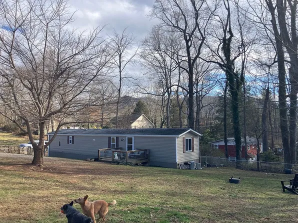 5 Shenandoah Rd, Asheville, NC 28805