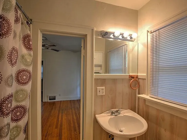 310 N Pine St #5 — Photo 7