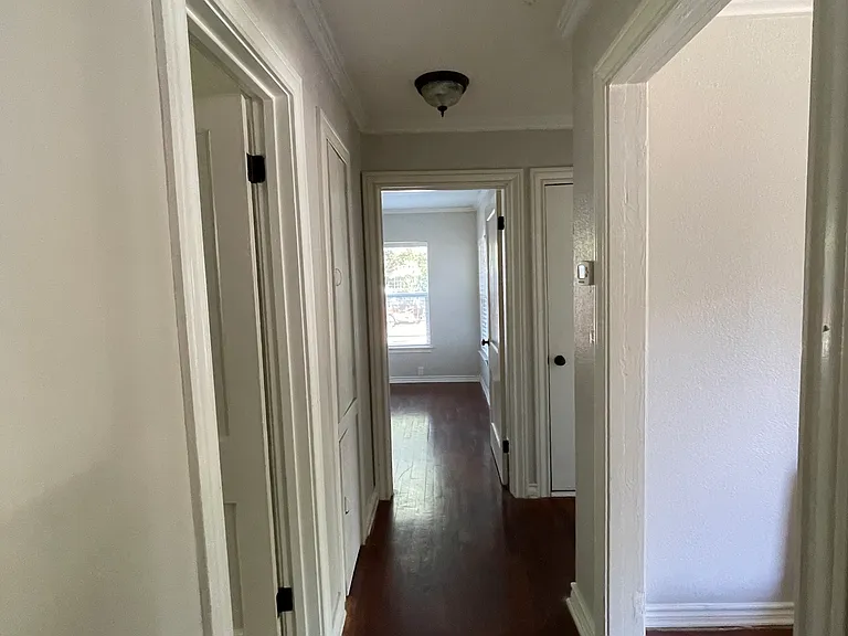 4300 Valentine St — Photo 11