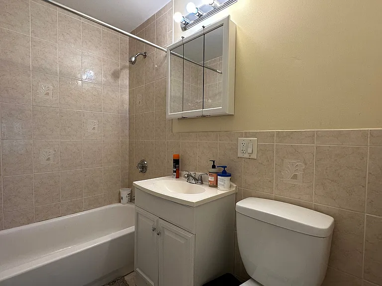 9 Kenilworth St #9 — Photo 6