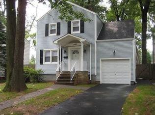 445 W 4th Ave, Roselle, NJ 07203