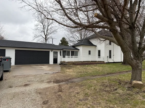 513 W Vine St, Saint Charles, IA 50240