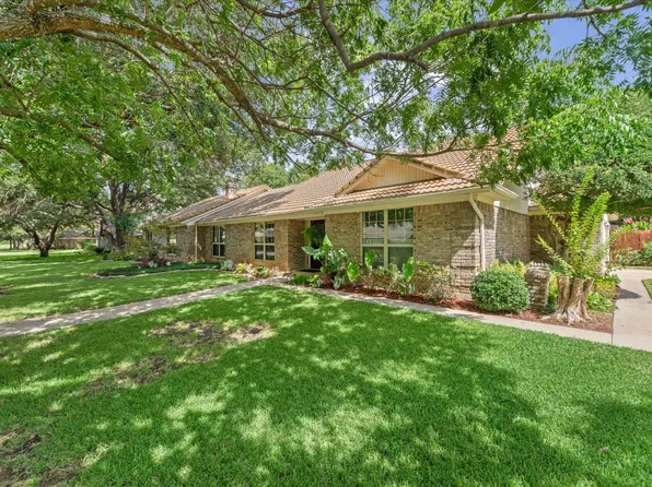 508 Raven Ct, Colleyville, TX 76034