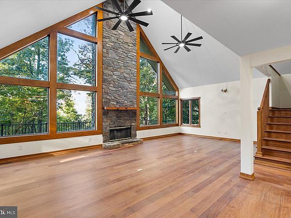 4th image of 1388 Granny Smith Rd