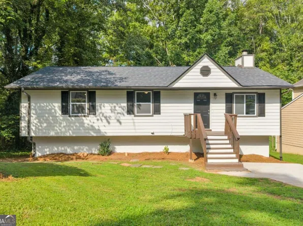 1351 Muirforest Way, Stone Mountain, GA 30088